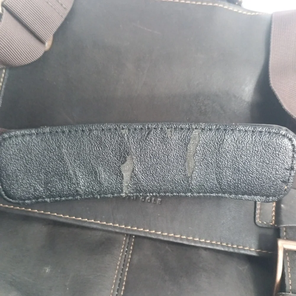 Kenneth Cole Reaction Brown Leather Messenger Bag Laptop Briefcase s10
